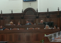 Biondi in Consiglio mentre ascolta De Matteis 