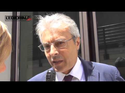 Chiodi su costi politica